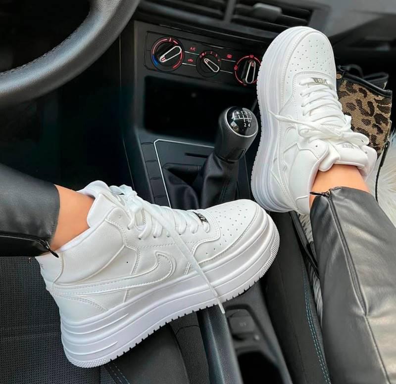 BOTA NIKE DAMA
