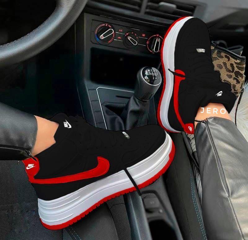 BOTA NIKE DAMA